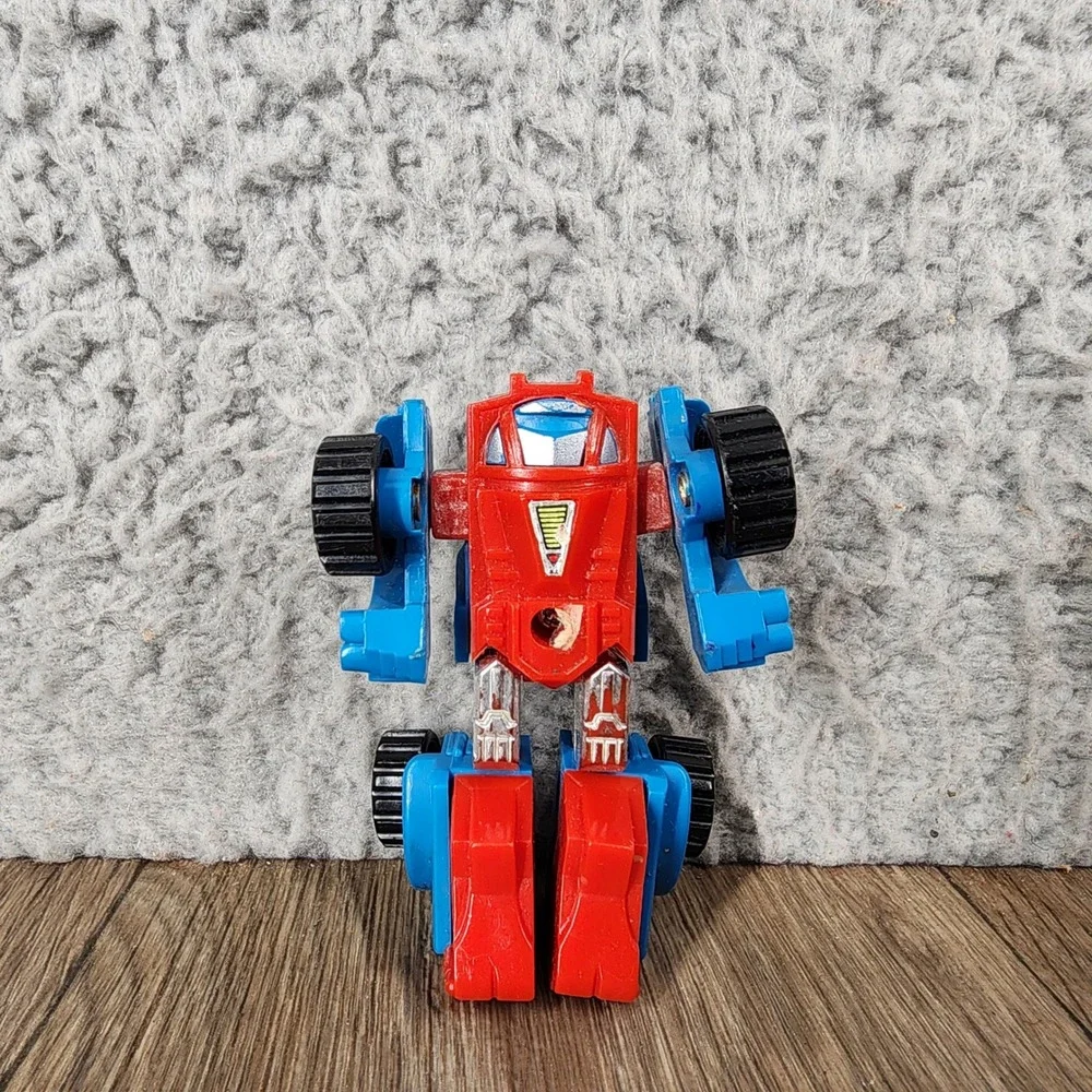 Vintage 1983 Tomy Japan Transforming Robot Pickup Truck Figure Blue Red 2.5